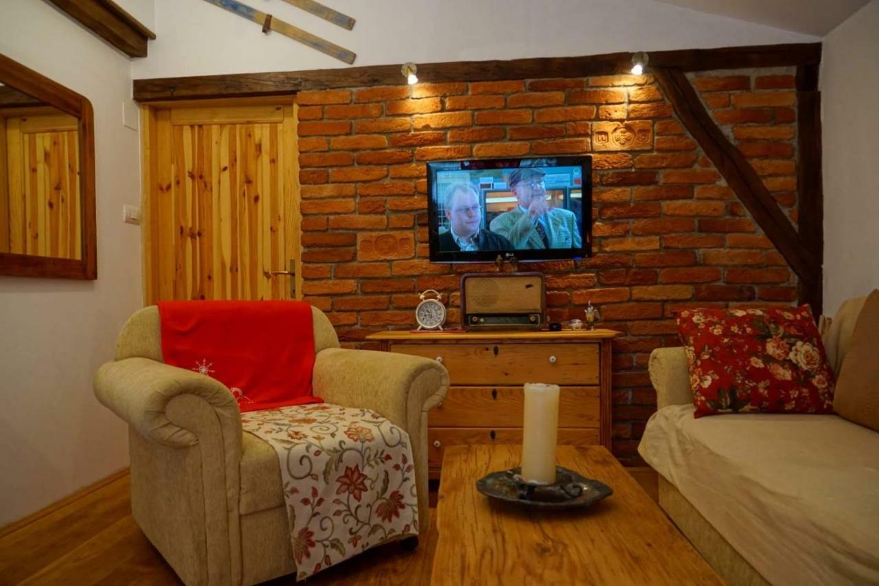 Villa Dorina Hiza Karlovac Esterno foto