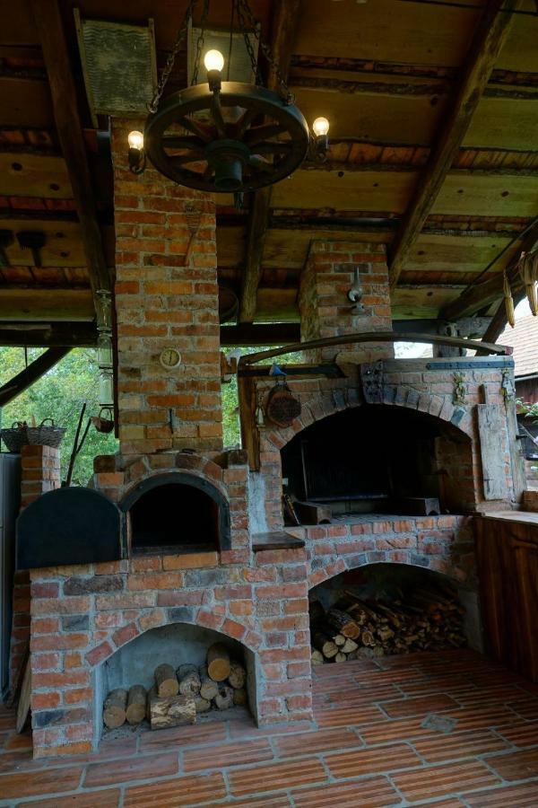 Villa Dorina Hiza Karlovac Esterno foto