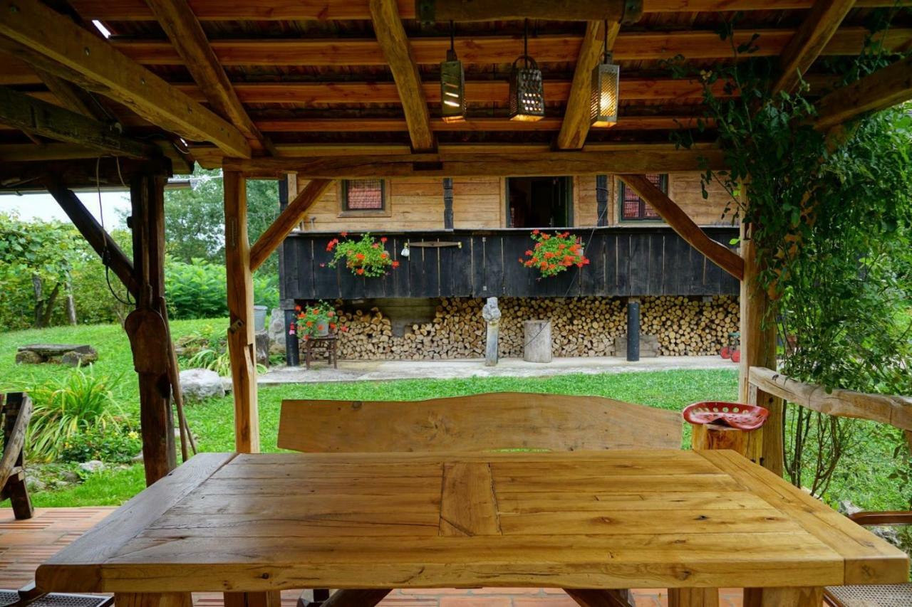 Villa Dorina Hiza Karlovac Esterno foto