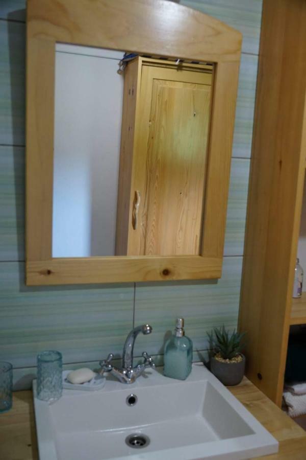 Villa Dorina Hiza Karlovac Esterno foto