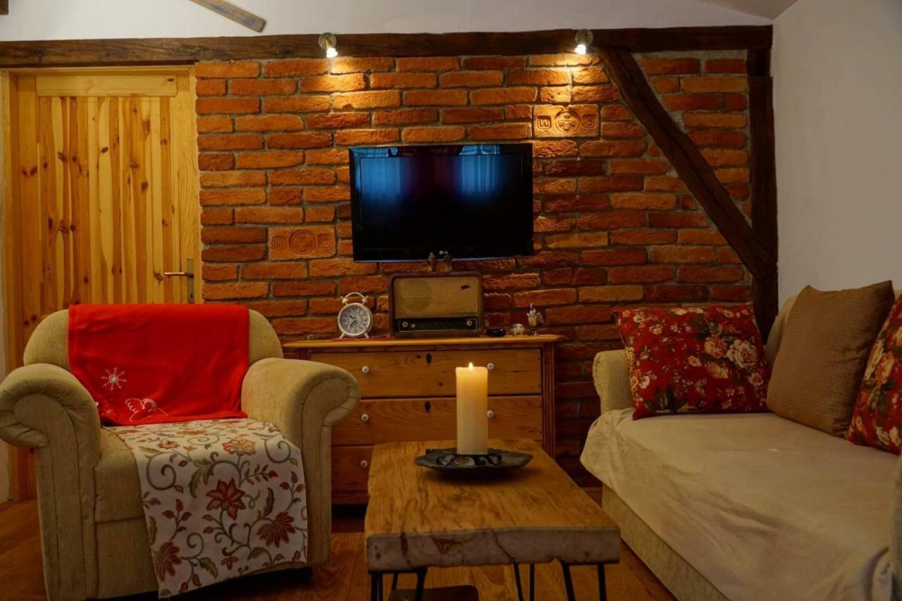 Villa Dorina Hiza Karlovac Esterno foto